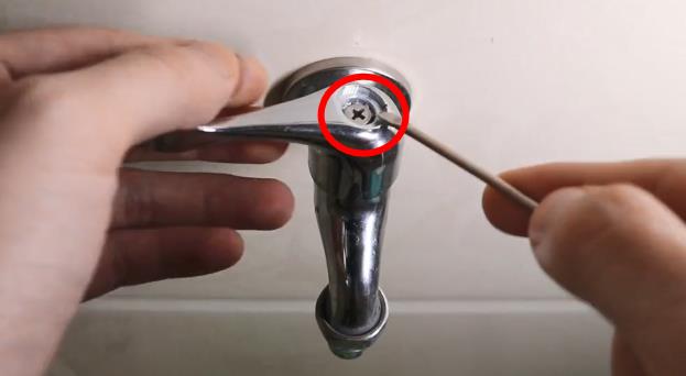 水龍頭滴水怎么處理？看步驟圖跟著老師傅一步步操作一下吧！