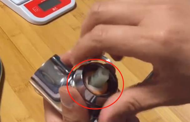360旋轉(zhuǎn)水龍頭拆卸圖解，4個(gè)步驟輕松拆卸所有配件!